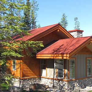 Patricia Lake Bungalows